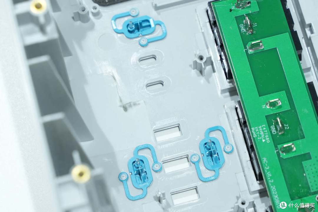 拆解报告:EHOM 1650W 1024Wh便携式户外电源EP1650-3
