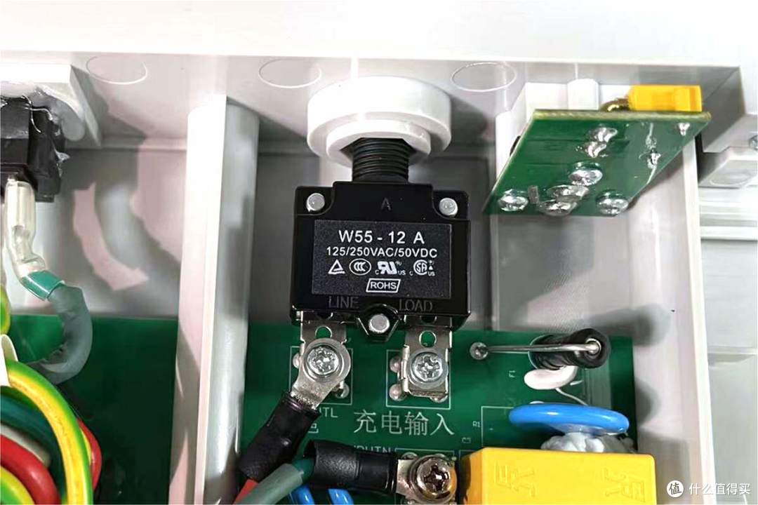 拆解报告:EHOM 1650W 1024Wh便携式户外电源EP1650-3