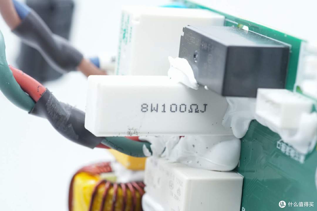 拆解报告:EHOM 1650W 1024Wh便携式户外电源EP1650-3