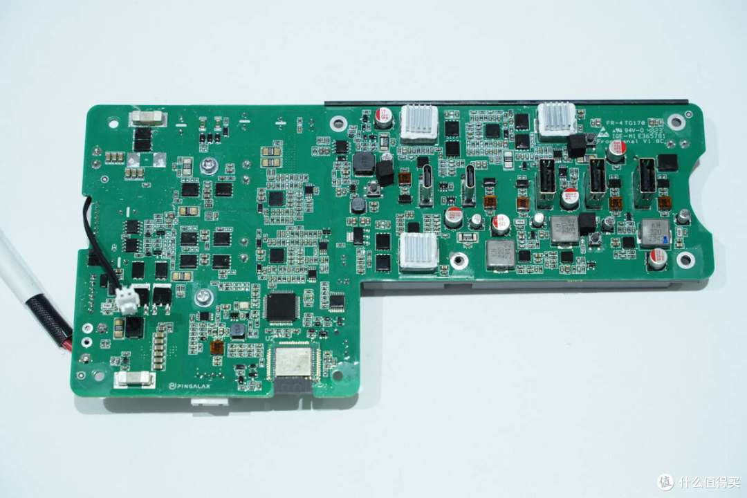 拆解报告:EHOM 1650W 1024Wh便携式户外电源EP1650-3