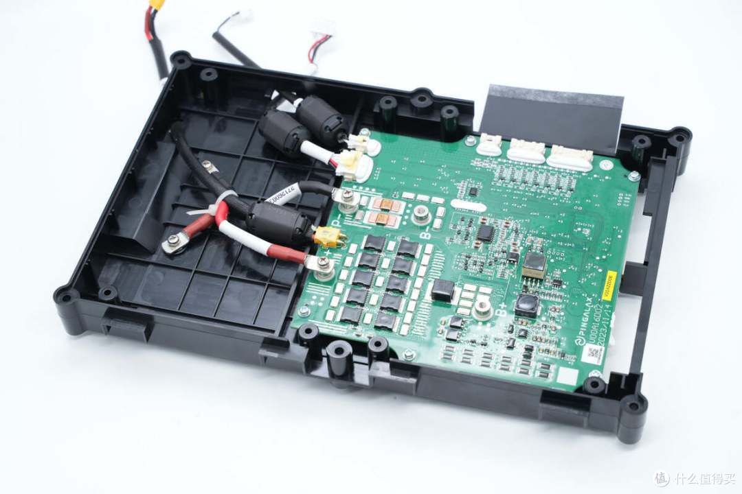 拆解报告:EHOM 1650W 1024Wh便携式户外电源EP1650-3