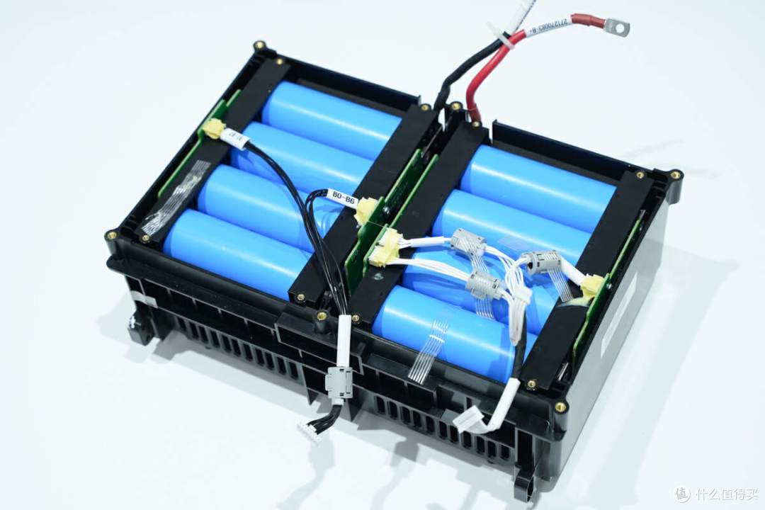 拆解报告:EHOM 1650W 1024Wh便携式户外电源EP1650-3
