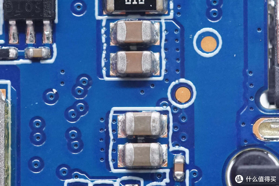 拆解报告：MI小米10000mAh 22.5W自带线充电宝P15ZM（口袋版）