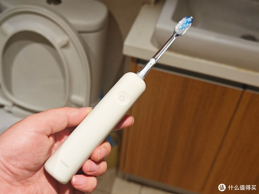 高效深度清洁与护龈兼顾，徕芬扫振电动牙刷值得一试!