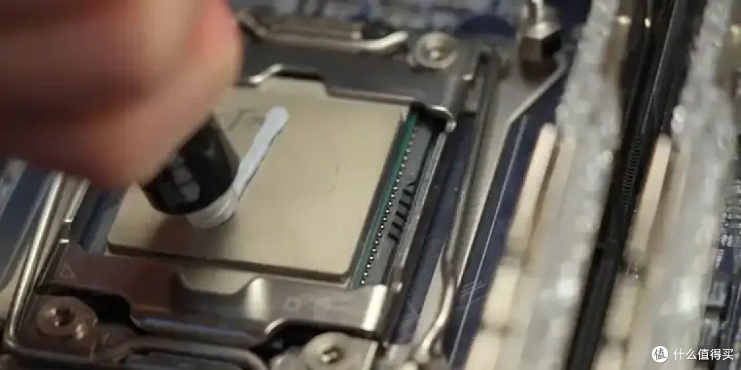 【存档】VIA CNS工程版主板BIOS可 切换兆芯Shanghai CPU Vendor ID
