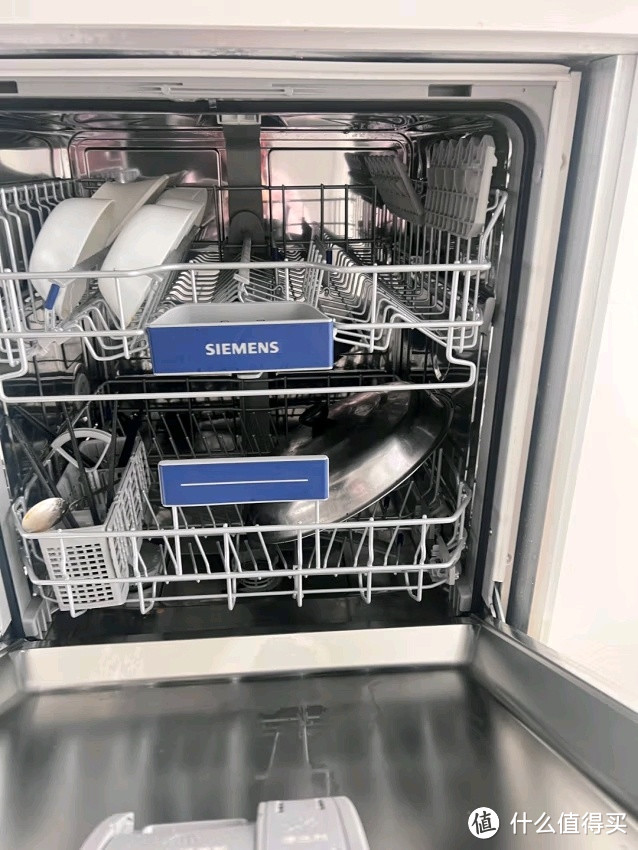西门子洗碗机：智能科技，让家务变得如此简单！
