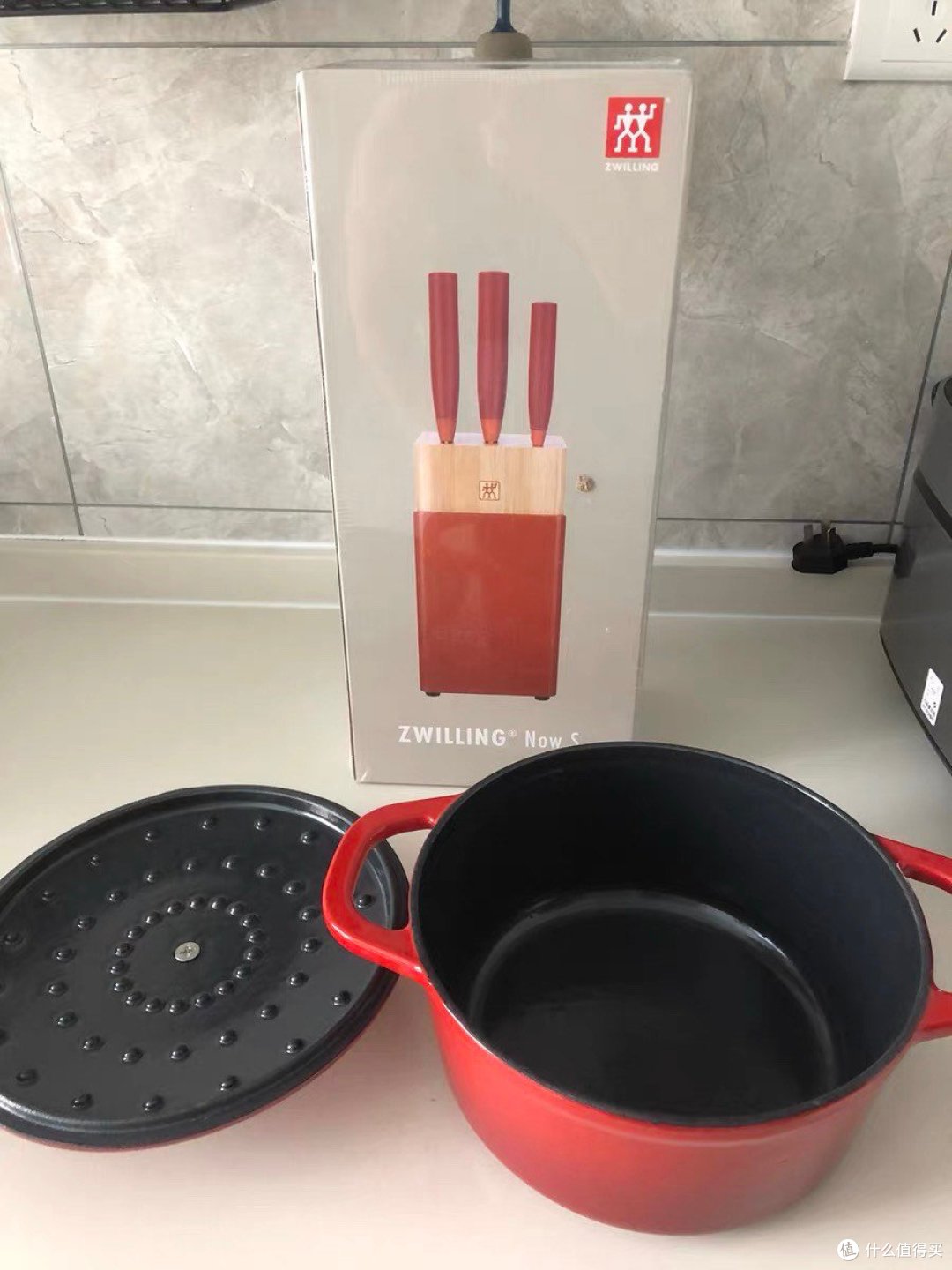 双立人珐琅锅:厨房中的烹饪佳品