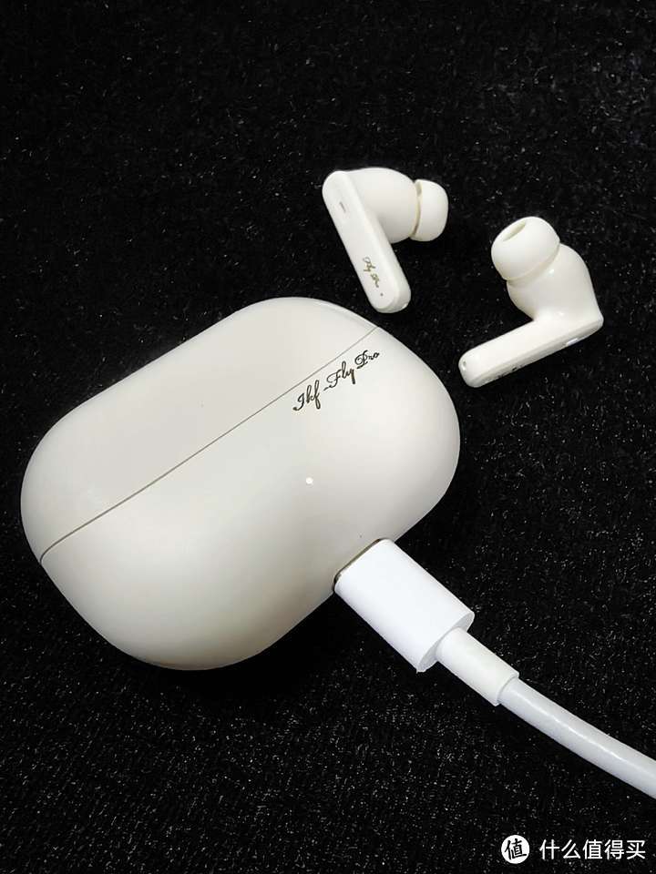 这款全新升级的入耳式降噪耳机真的是物超所值的典范！iKF Fly Pro主动降噪蓝牙耳机测评分享！