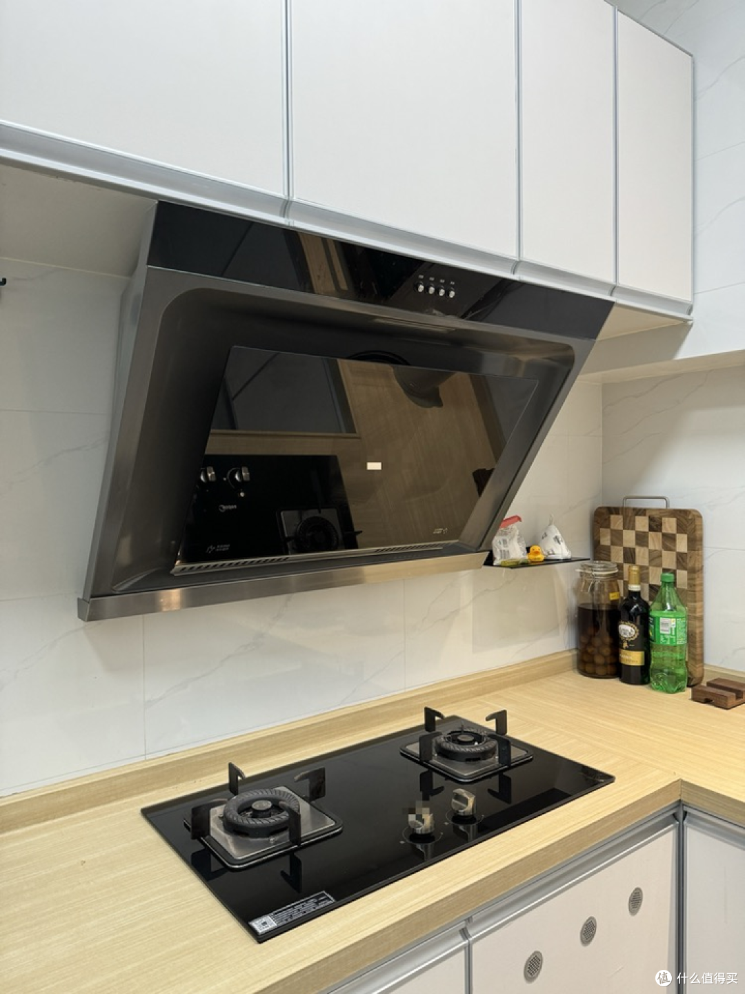 米家净烟机S2套装实物评测，趁年货节给妈爸厨房换新，新年老房改造家电升级案例分享（4月更新）_烟灶套装_什么值得买