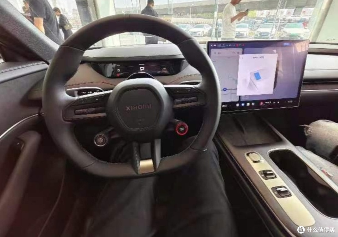 终于看到小米su7，容我纠结一下