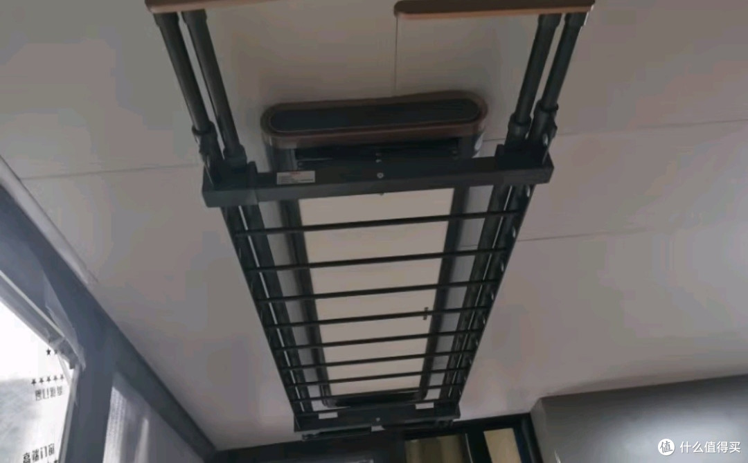 现在的的晾衣架智能又实用