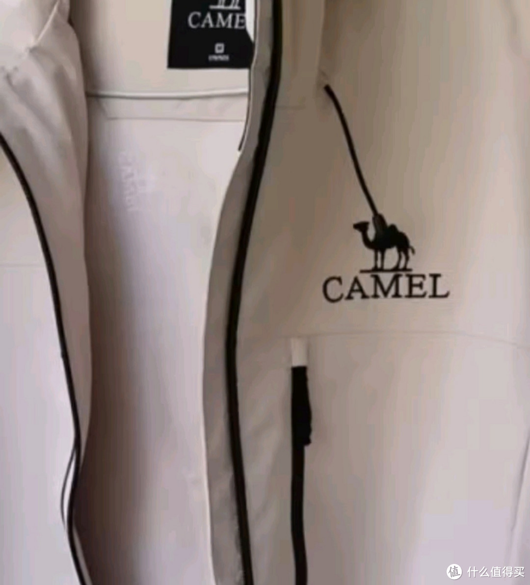 出游穿搭日记必备之骆驼（CAMEL)户外单层冲锋衣男女轻量防风防水登山服旅行外套