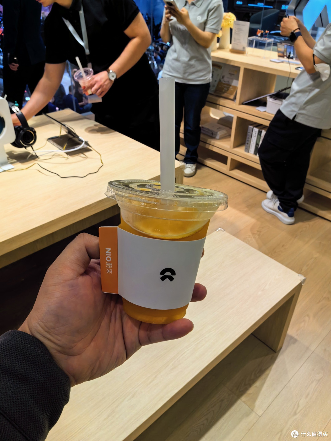 蔚来车展特饮