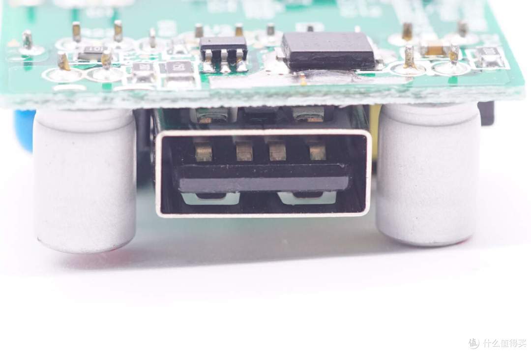 拆解报告:信大捷安12W智能充电器A58-502000