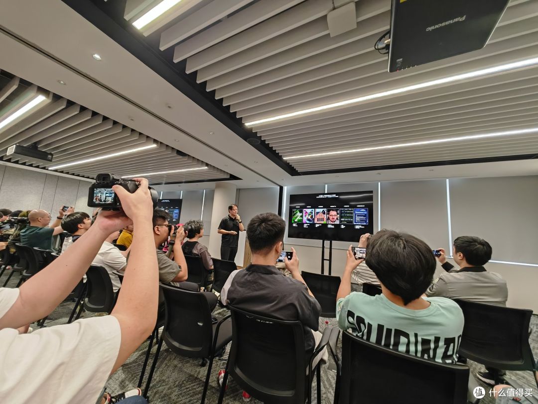 什么是真正的 AI PC?英伟达用 RTX AI 大算力和应用给出答案