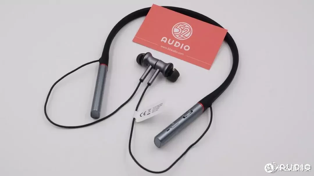 音质与便携的完美结合：探索锂电池在颈挂式耳机的角色