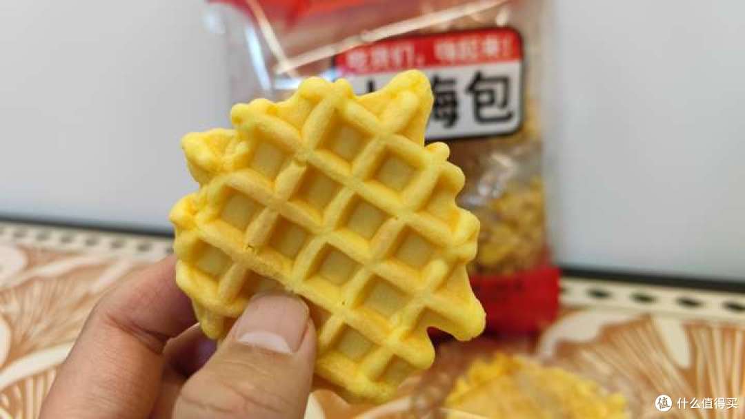 「解饿」、「好嚼」、「动静小」、「不脏手」、「不掉渣」、「气味不大」的零食推荐