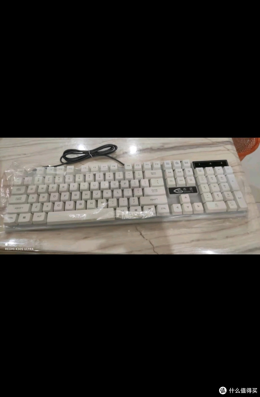 吉选 GESOBYTE G11 有线键盘 有线游戏机械手感炫彩背光网吧台式电脑笔记本通用USB外接 白