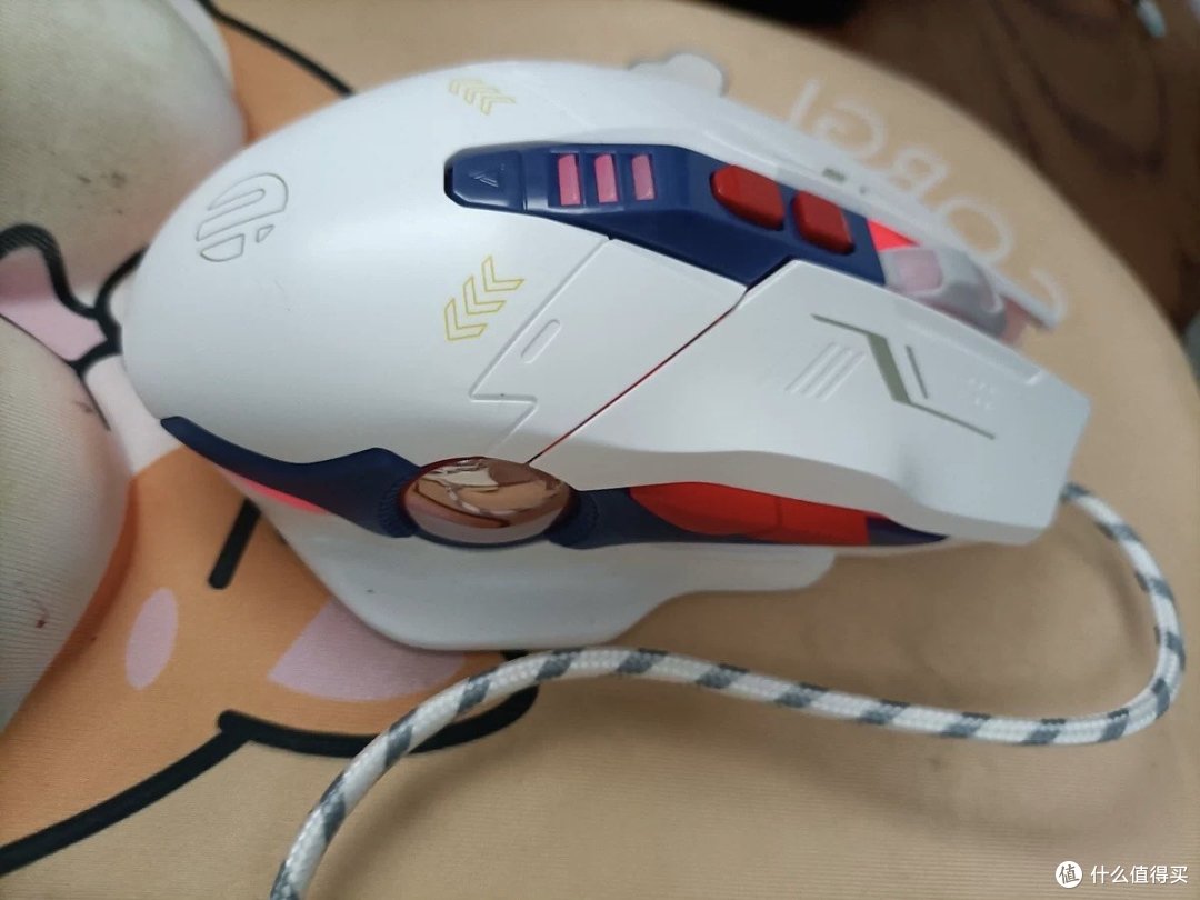 英菲克游戏鼠标