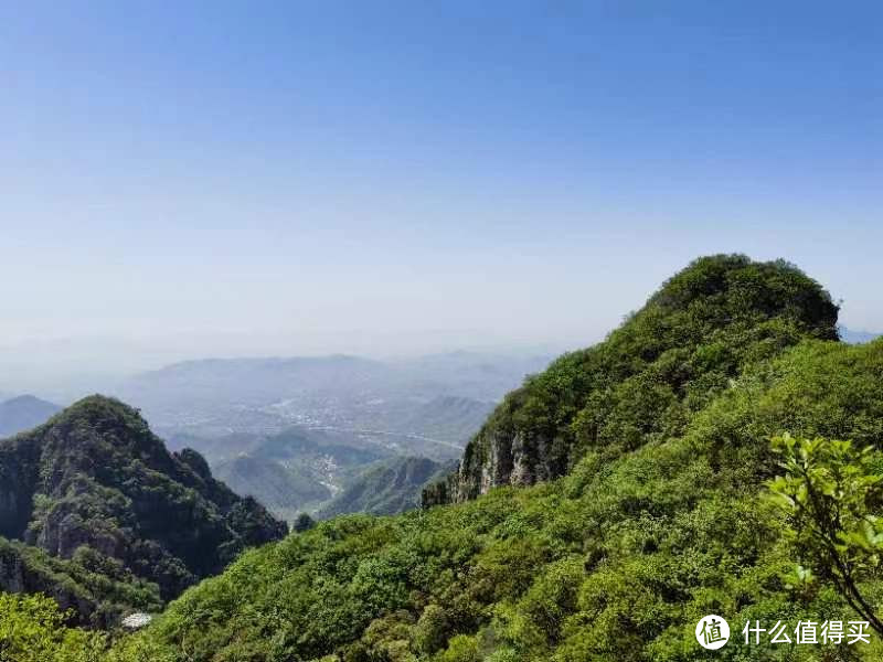 登山快乐，但是登山爱好者需要准备哪些装备呢？