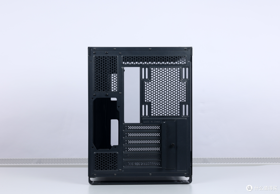 预算1.9W,生产力、游戏性能都拉满:14900KF+4080S显卡+48G大内存海景房主机