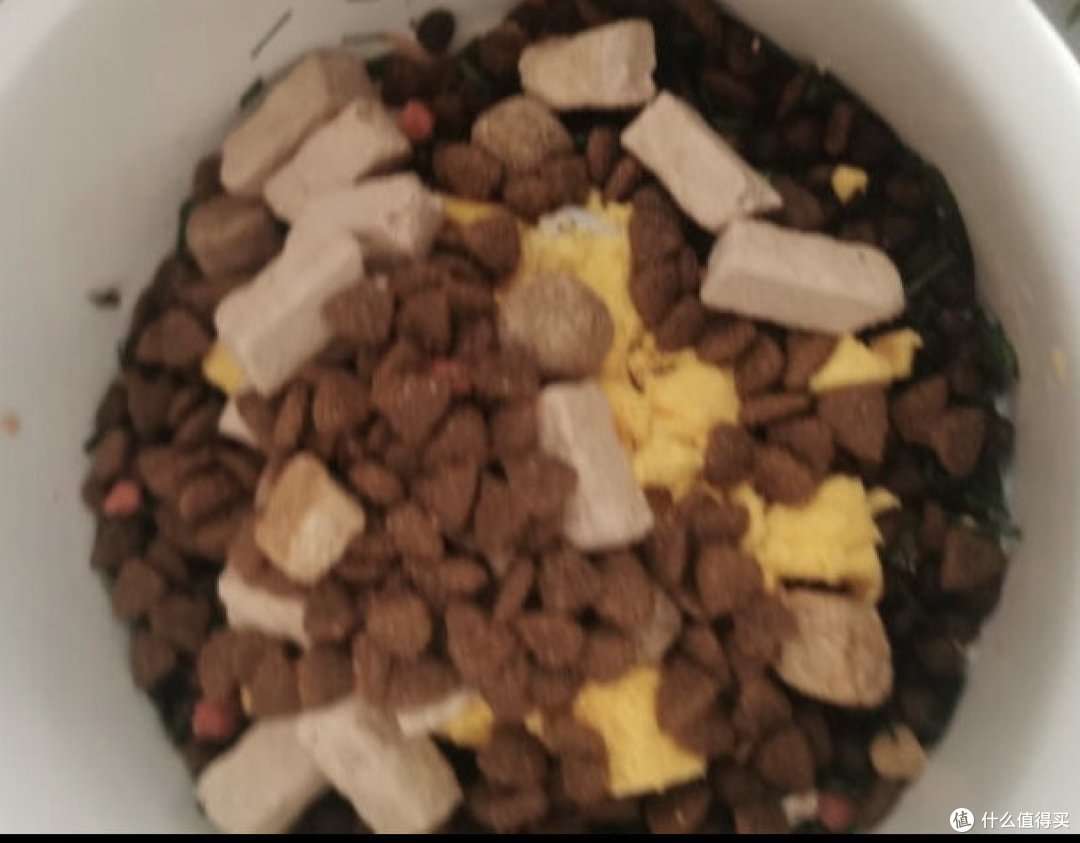 营养好吸收，超好吃的肉粒冻干双拼粮。