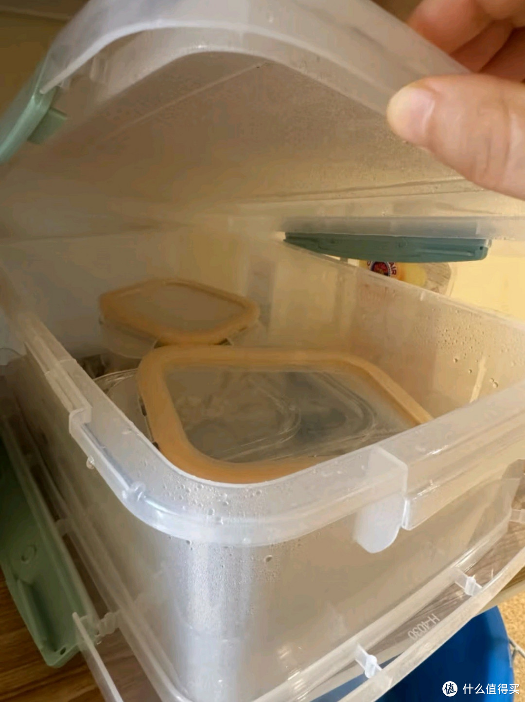 保鲜盒让厨房冰箱更加整洁，更加合理
