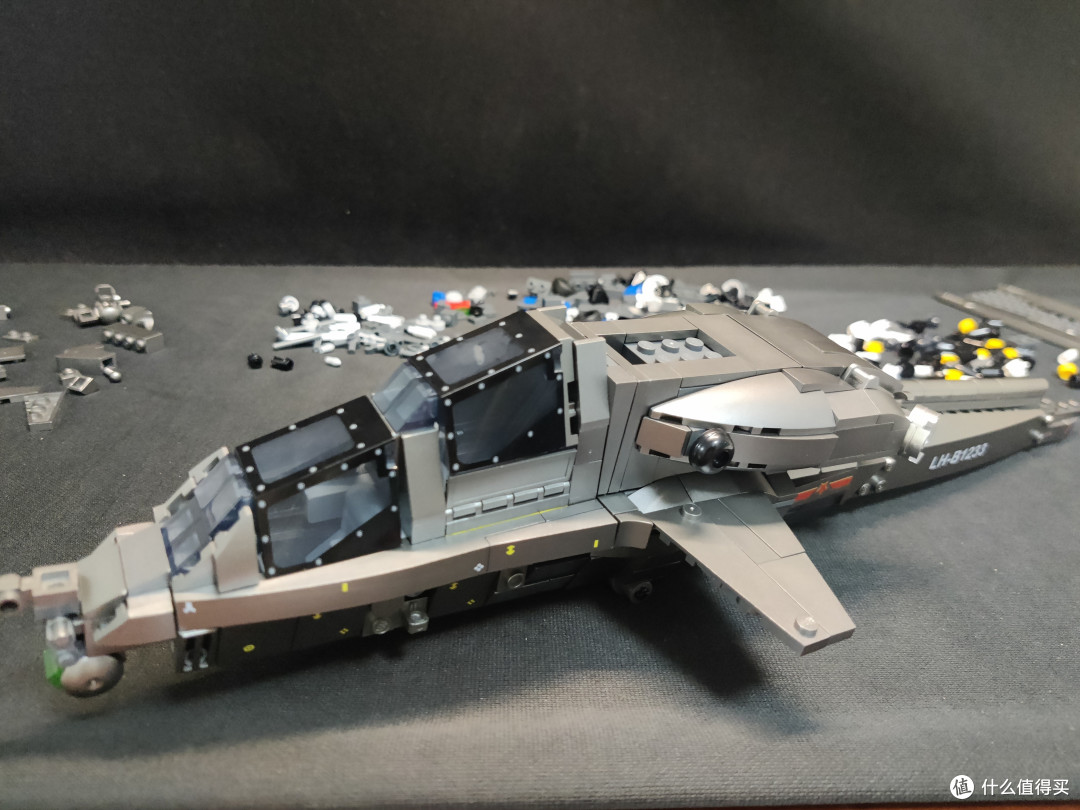 霹雳火起——小鲁班 1/35 WZ-10武装直升机 拼装积木测评