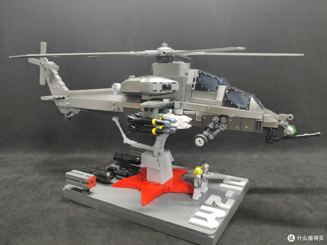 霹雳火起——小鲁班 1/35 WZ-10武装直升机 拼装积木测评
