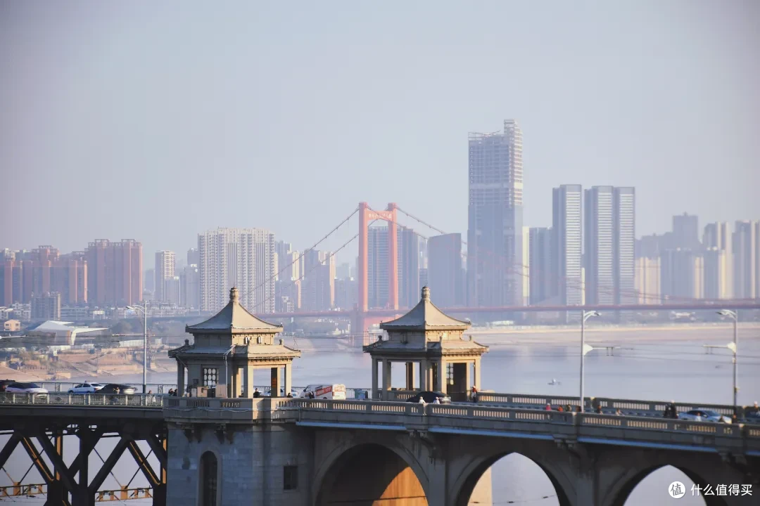 这座碳水把肚皮撑破的城市竟然还这么好看