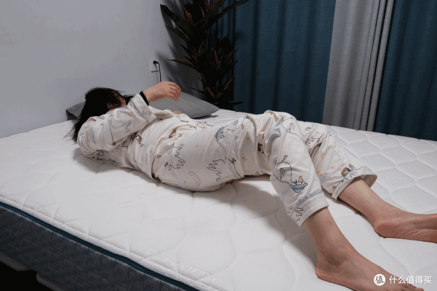“懂你”的床垫才是需要的，喜临门白骑士电动床套组成为家人品质生活的新起点