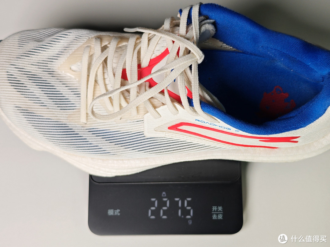 300-400元价位，国产综训跑鞋横向对比测评。