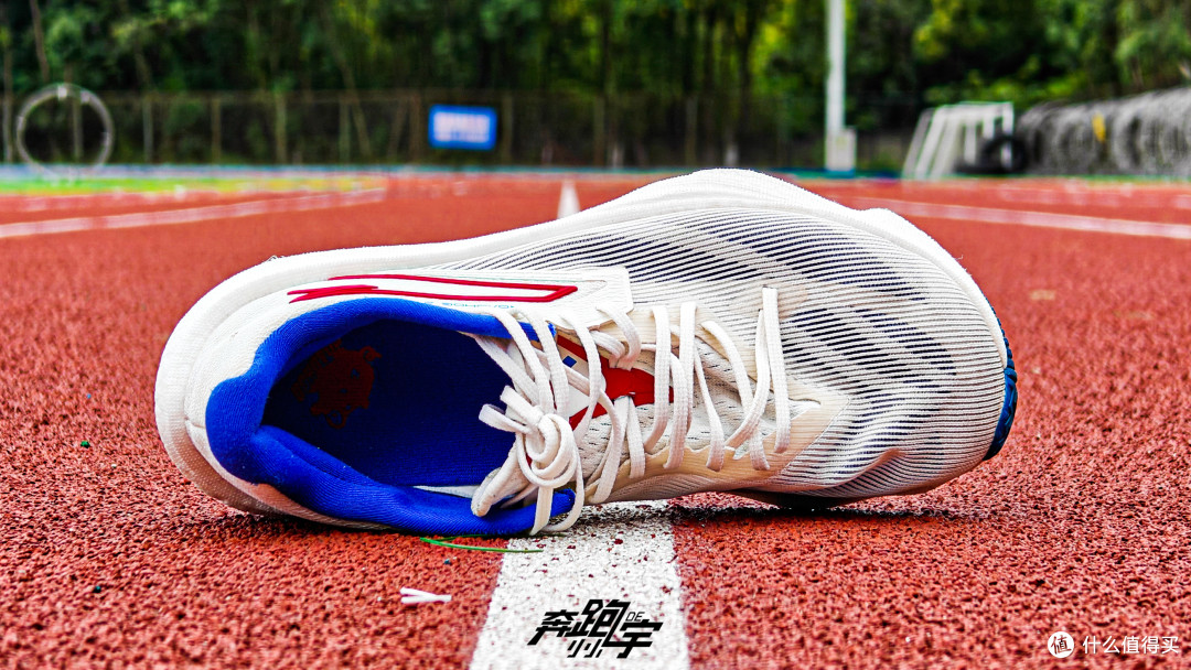 300-400元价位，国产综训跑鞋横向对比测评。