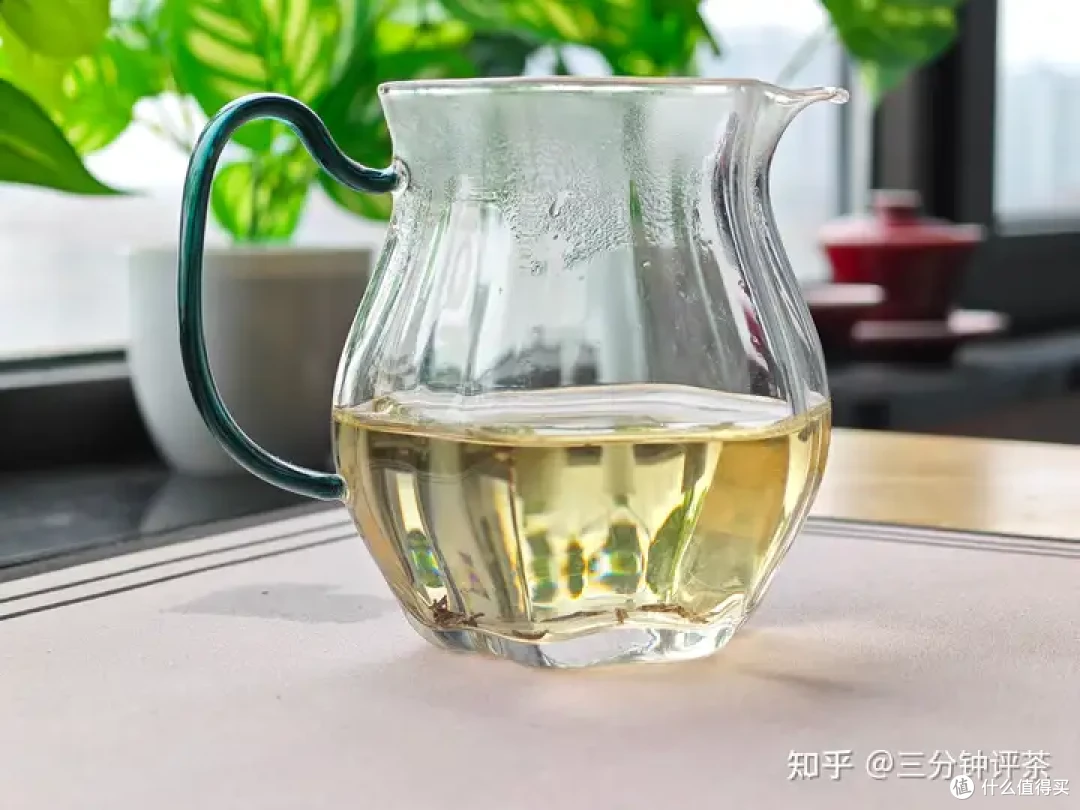 胖东来的福鼎白茶怎么样？胖东来八年老寿眉品鉴| 一日一茶 [2024/2/17]
