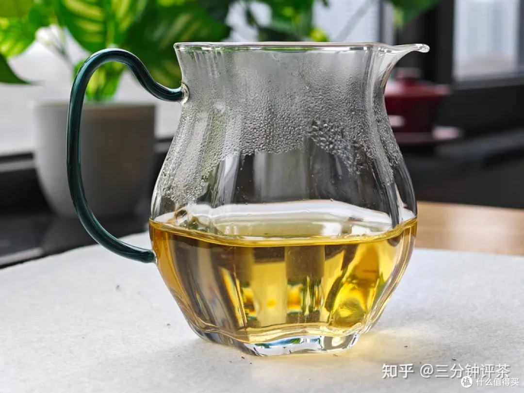 胖东来的福鼎白茶怎么样？胖东来2016年一级贡眉品鉴| 一日一茶 [2024/2/17]