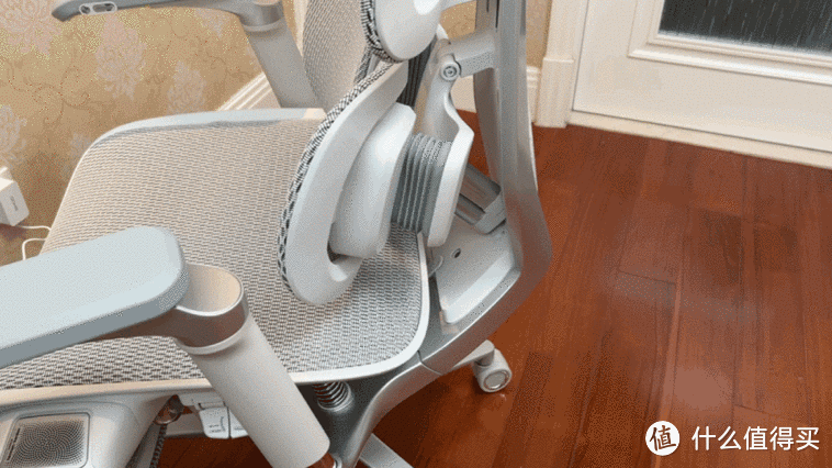 解压的智能人体工学椅，我建议你体验一次！智能产品时代的西昊T6智能椅