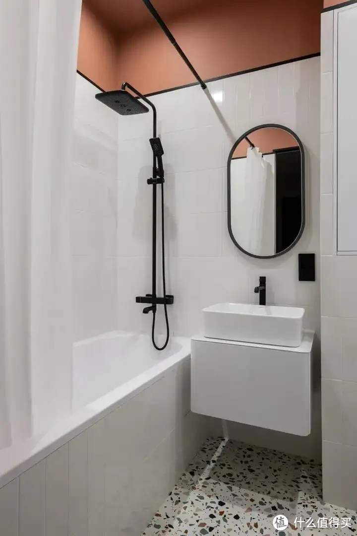 如何设计卫生间的浴缸区域？