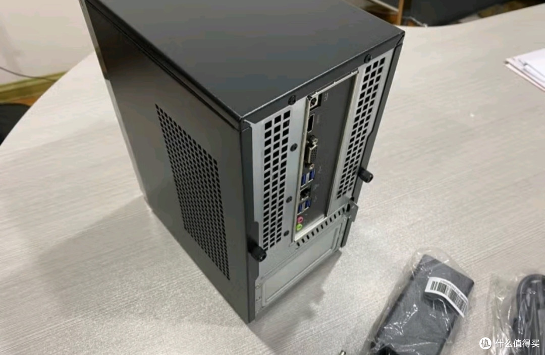 纸上装机之联想来酷 Lecoo商务办公台式电脑主机(酷睿12代i5-12450H 16G 512G SSD )