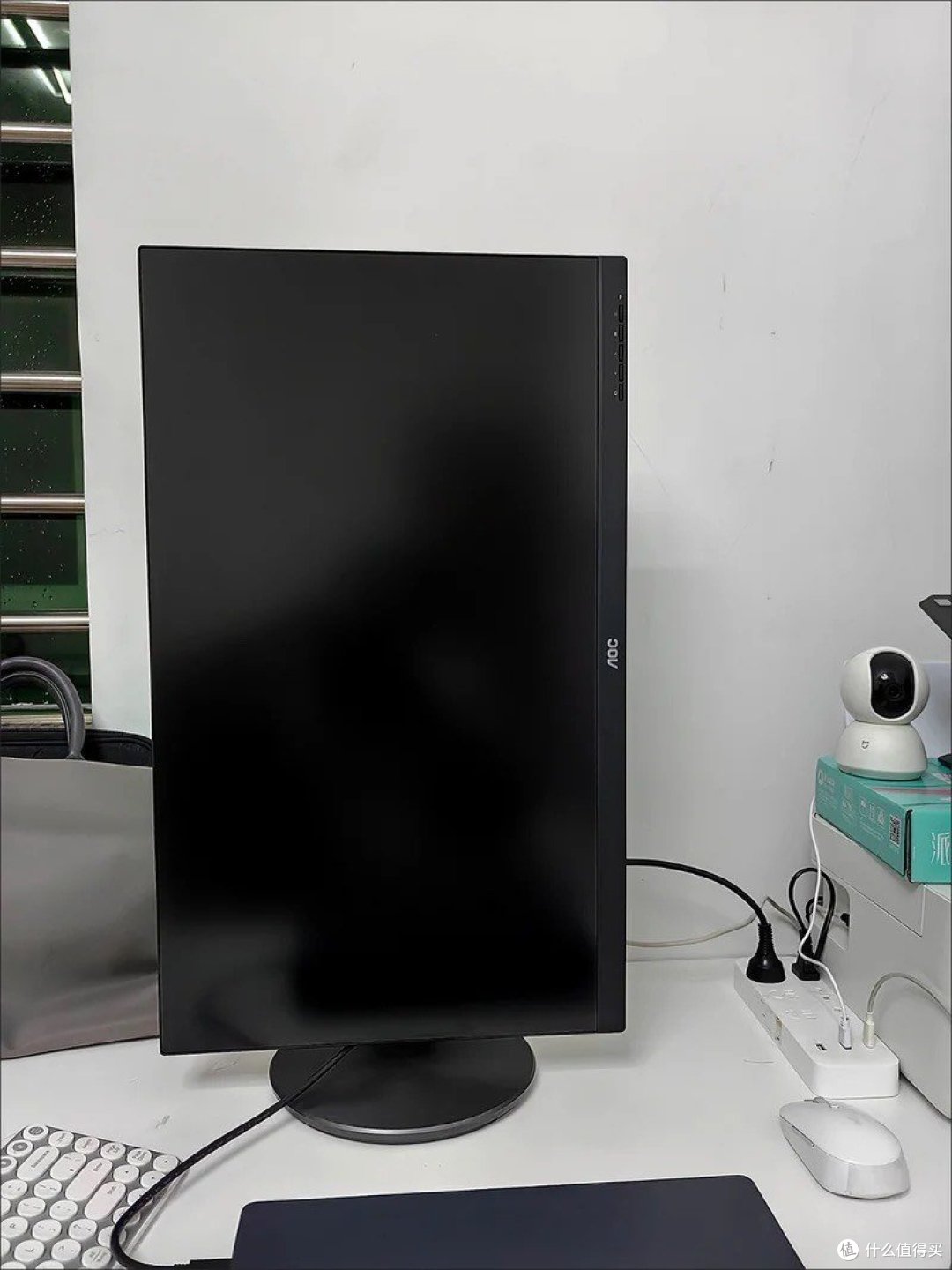 AOC 27英寸 4K高清 IPS广视角 99%sRGB 商用办公节能 低蓝光不闪 三边微边 液晶电脑显示器
