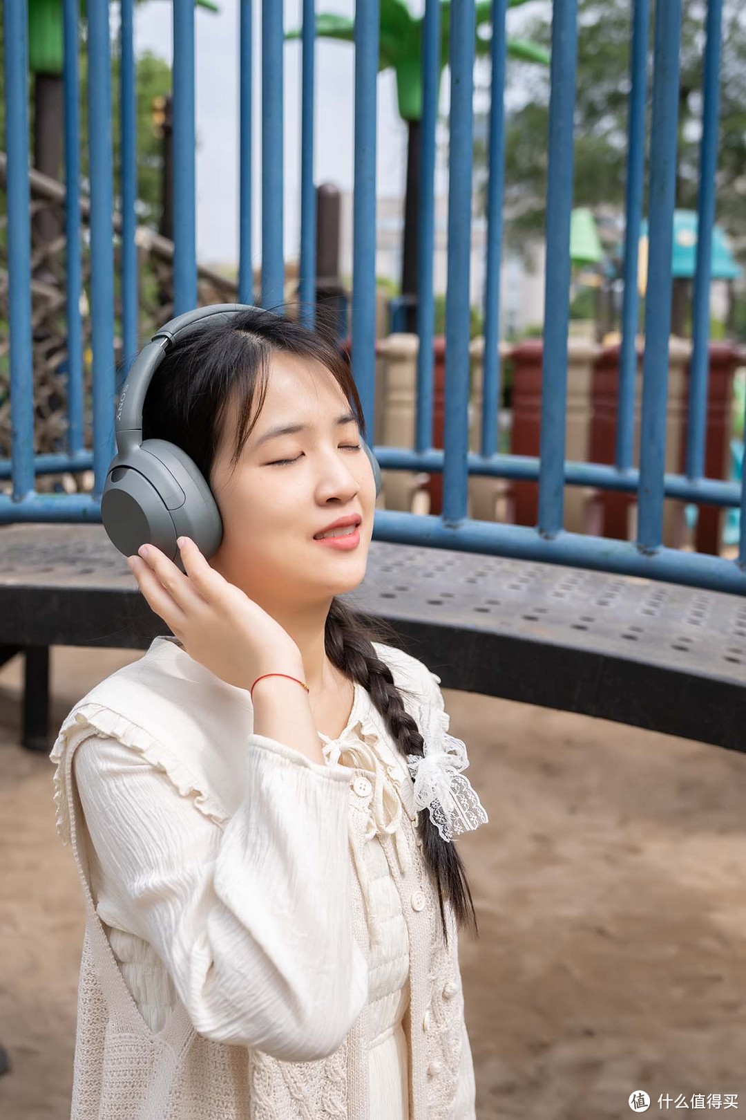 音浪撞地球：索尼ULT WEAR重低音头戴式耳机体验报告