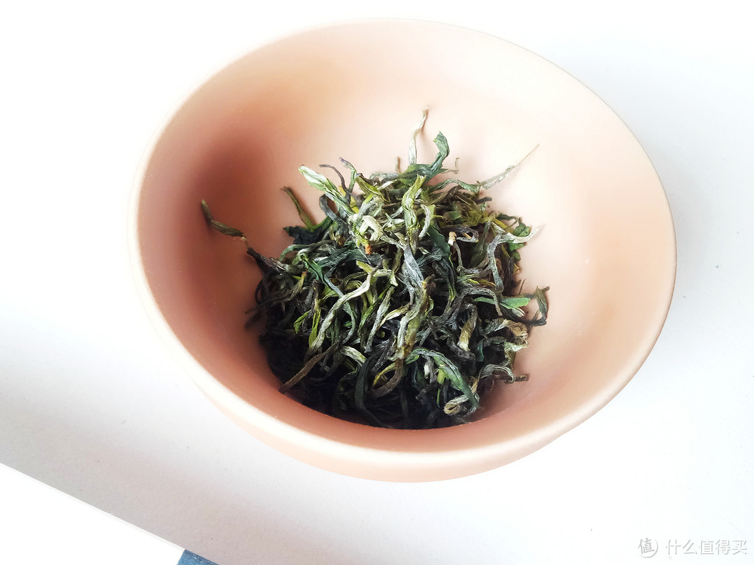苍松之上好安眠，绿茶居然有点"甜”——谢裕大黄山毛峰特级品鉴装8g