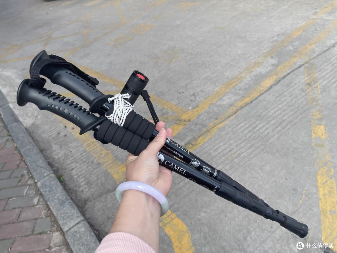 骆驼登山杖:户外探险的得力助手