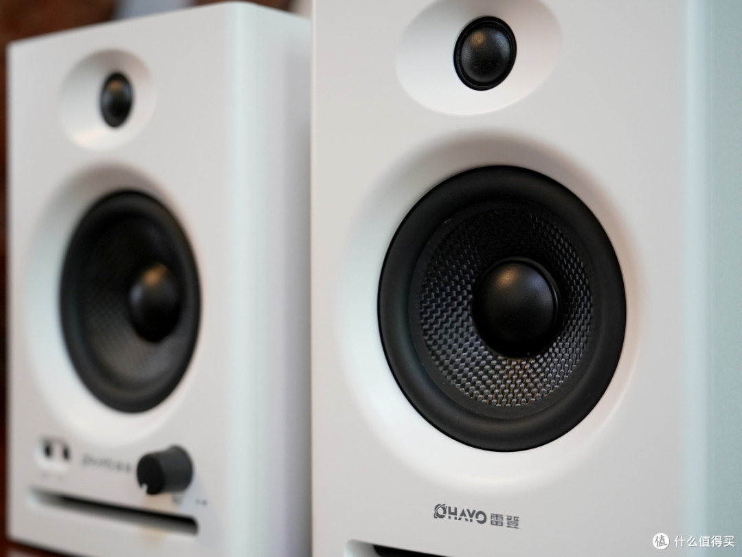 让桌面音箱一物再多用,体验雷登V12有源监听真实力