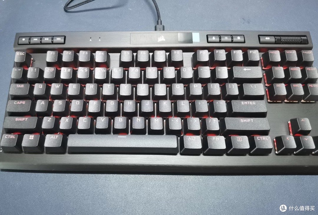 海盗船K70 TKL光轴键盘:小巧精悍,手感新体验