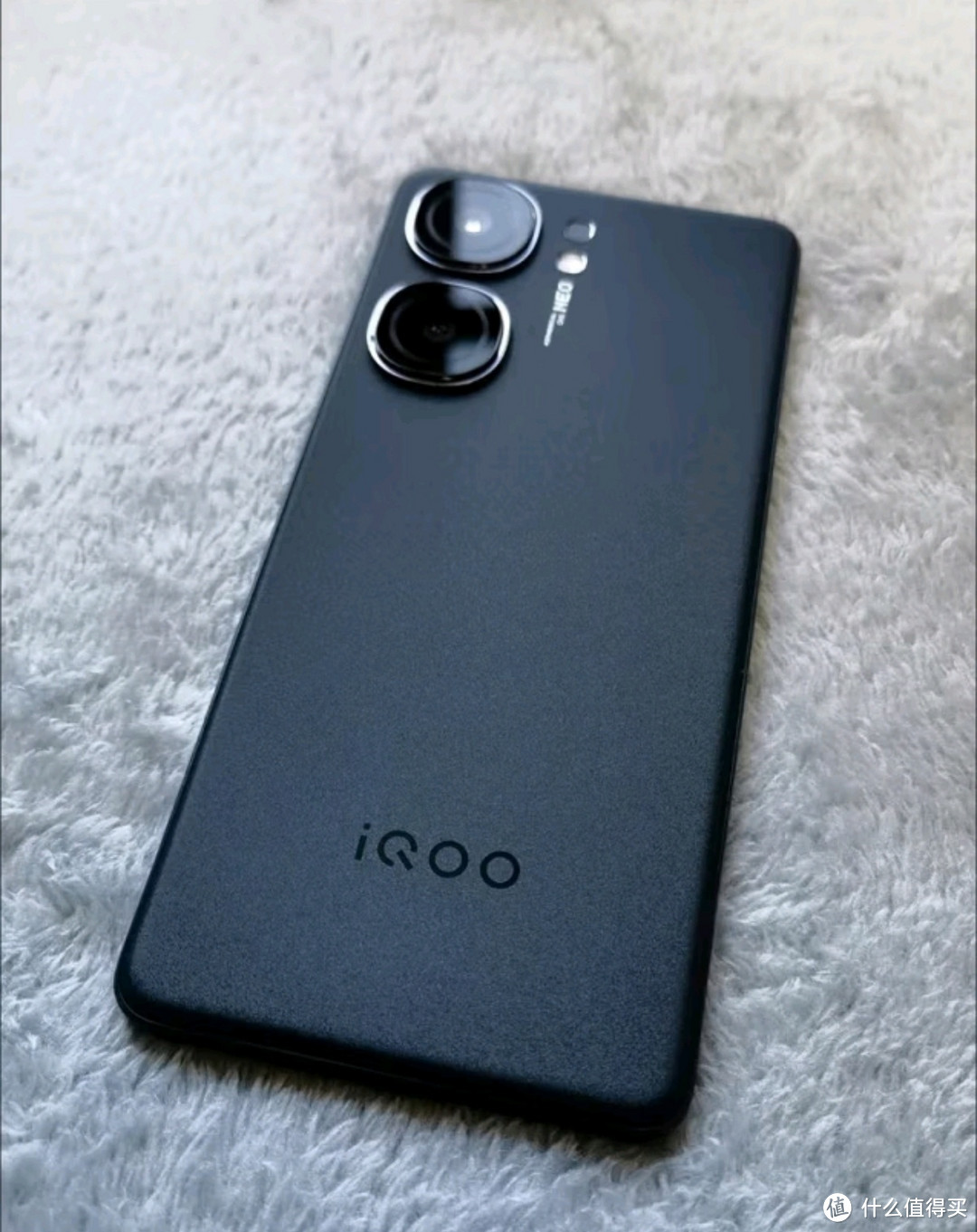 iqoo9耳机孔位置图片图片
