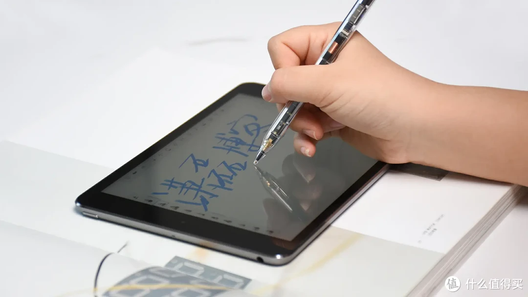 西圣Pencil 2：潮酷透明设计，流畅书写触控，Apple Pencil百元平替