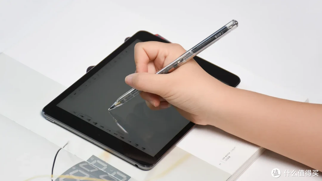 西圣Pencil 2：潮酷透明设计，流畅书写触控，Apple Pencil百元平替