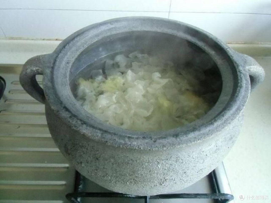 银耳为什么是脆的煮不出胶来?