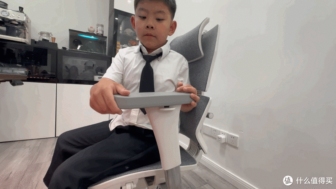 小学生与小身材者必看：至尊 i5 人体工学椅带来的超级舒适体验