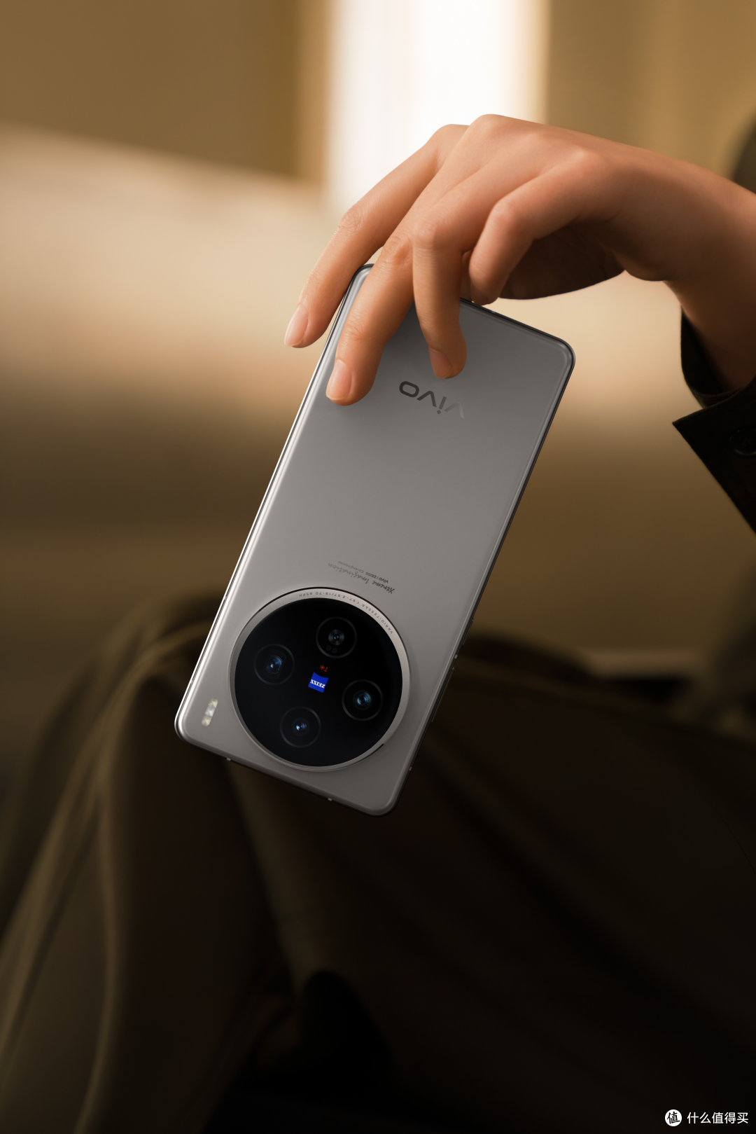 直屏旗舰最佳之选!vivo X100s实测性能满血,全能又好看